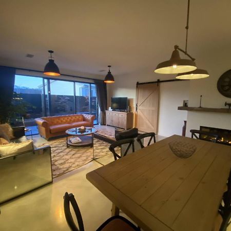 טוויזל Black Stilt Retreat, Stunning Luxury Property מראה חיצוני תמונה